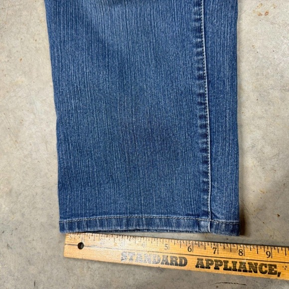 Chicos Slimming Crop Denim Jeans Stretch Fit Mid Rise Womens 2.5 36x21 - Picture 6 of 9